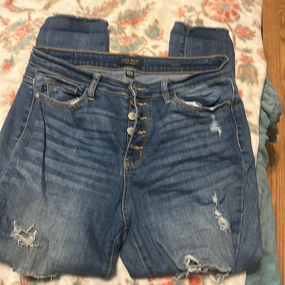 Judy Blue jeans with button front - Picture 1 of 4